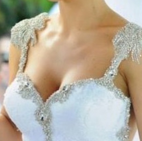 Wedding dress- size 4 - Picture 2 of 4